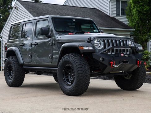 Used 2022 Jeep Wrangler Unlimited Sahara w/ Cold Weather Group AWD/4WD image 12