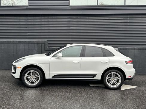 Certified 2025 Porsche Macan image 7