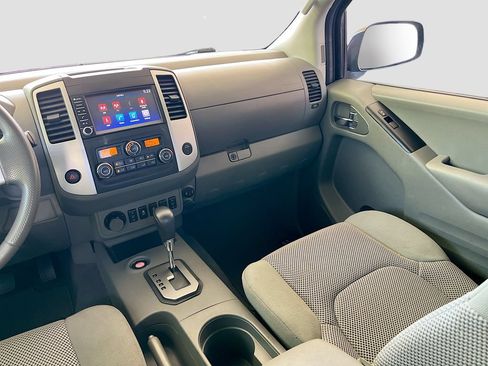 Used 2021 Nissan Frontier SV w/ Midnight Edition Floor Mats RWD image 22