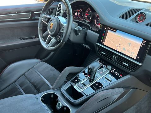 Certified 2023 Porsche Cayenne GTS AWD/4WD image 15