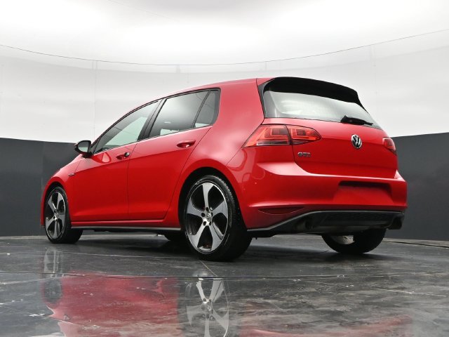 Used 2016 Volkswagen Golf 4-Door FWD image 46