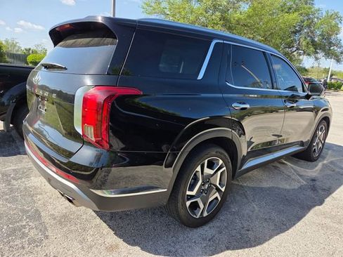 Used 2024 Hyundai Palisade Limited image 4
