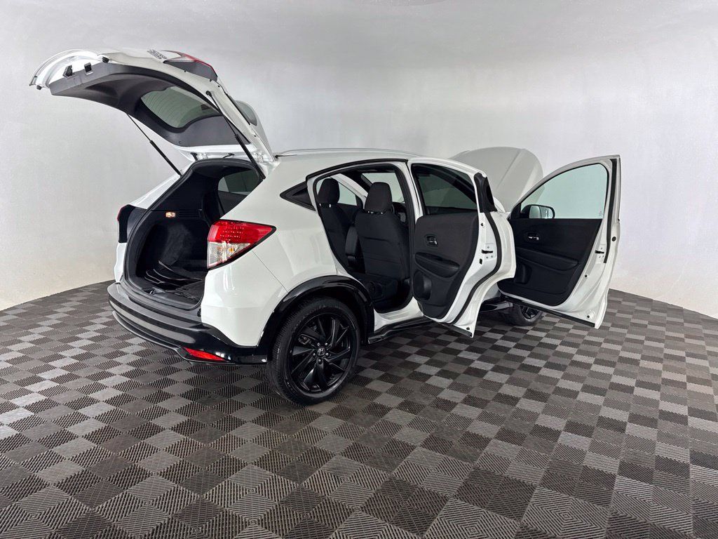 Used 2021 Honda HR-V Sport image 15