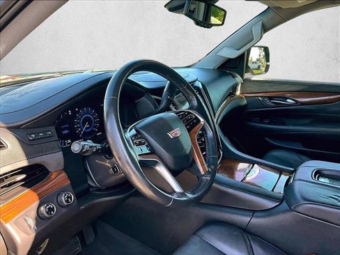 Used 2016 Cadillac Escalade Premium AWD/4WD image 13