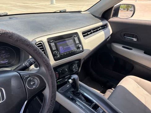 Used 2019 Honda HR-V LX image 19