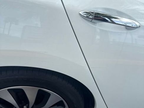 Used 2017 Honda Accord EX-L image 5