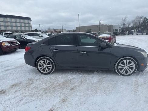 Used 2013 Chevrolet Cruze LTZ image 2
