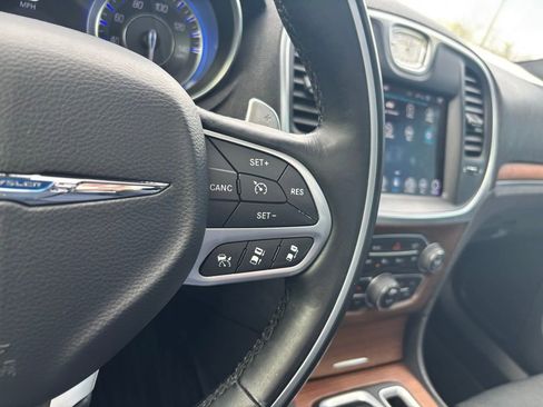 Used 2017 Chrysler 300 C Platinum w/ Safetytec Plus Group RWD image 33
