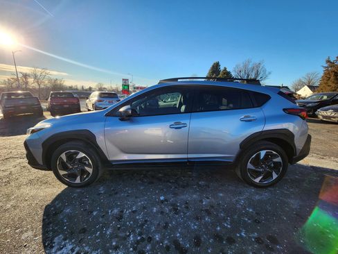 Used 2024 Subaru Crosstrek 2.5i Limited w/ Crosstrek Mirror Package image 4