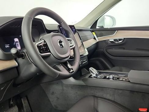 Certified 2025 Volvo XC90 B6 Core w/ Protection Package Premier AWD/4WD image 12