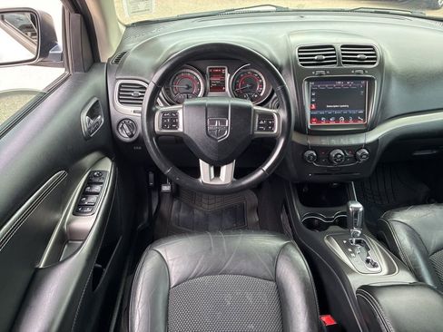 Used 2019 Dodge Journey Crossroad FWD image 15