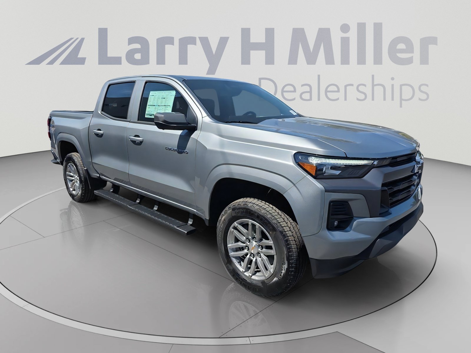 New 2026 Chevrolet Colorado LT w/ LT Convenience Package AWD/4WD image 2