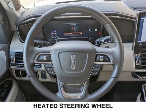 Used 2024 Lincoln Navigator Reserve image 13