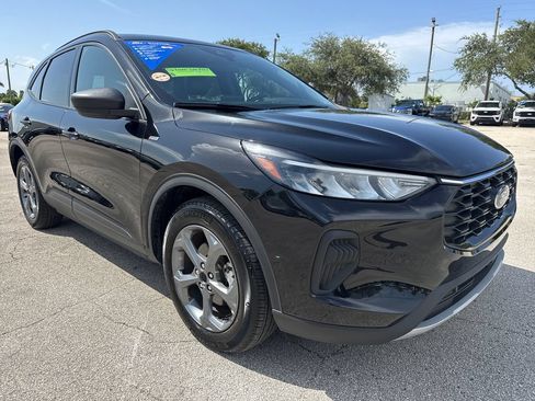 Used 2025 Ford Escape ST-Line FWD image 1