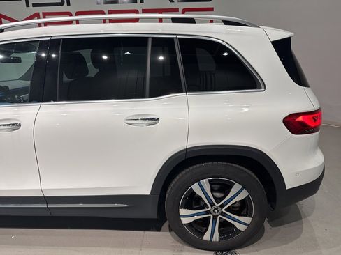 Used 2023 Mercedes-Benz EQB 300 4MATIC w/ Exclusive Package image 6