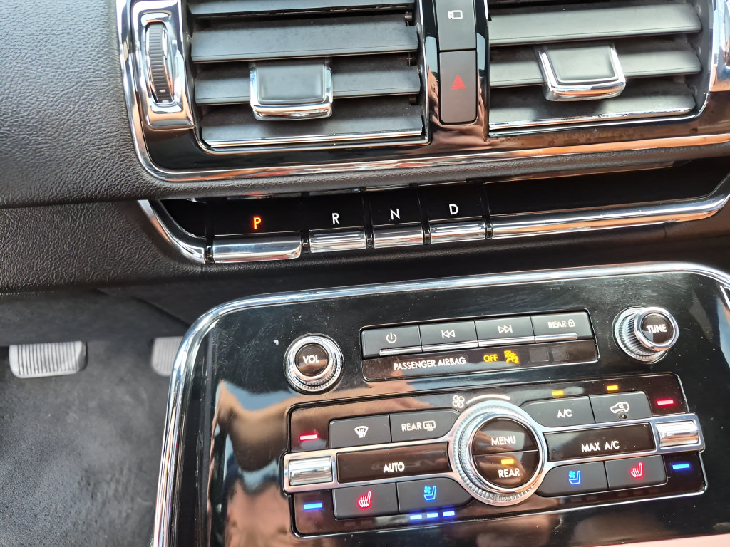Used 2021 Lincoln Navigator L Reserve AWD/4WD image 26