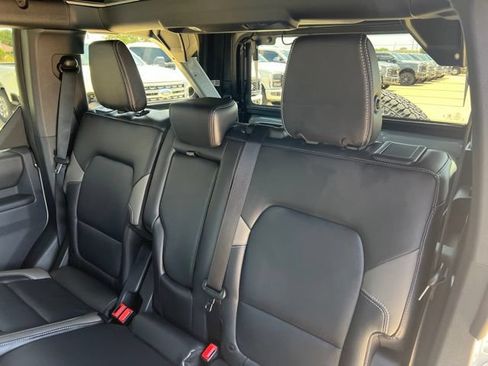 New 2026 Ford Bronco Outer Banks w/ Sasquatch Package AWD/4WD image 14