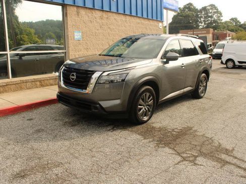 Used 2023 Nissan Pathfinder SV w/ Cargo Package FWD image 3