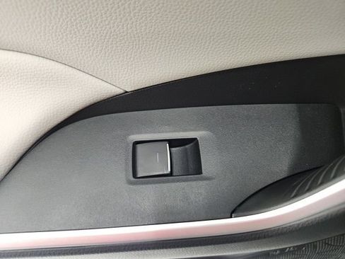 Used 2023 Toyota RAV4 XLE Premium FWD image 32