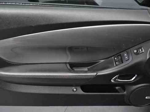 Used 2015 Chevrolet Camaro LT RWD image 9