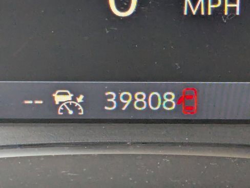 Used 2022 GMC Terrain SLT image 37