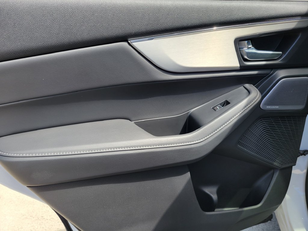 Certified 2025 Acura MDX w/ Technology Package FWD image 15