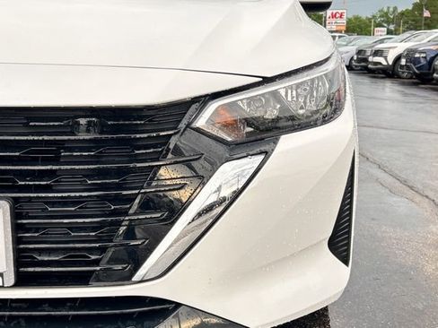 Used 2024 Nissan Sentra SV FWD image 13
