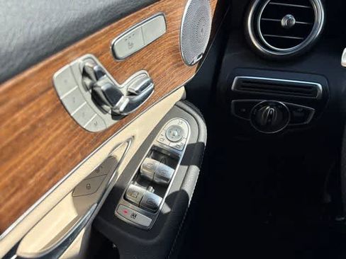 Used 2021 Mercedes-Benz C 300 4MATIC Sedan image 23