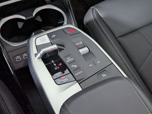 Used 2025 BMW X1 xDrive28i w/ Convenience Package image 36