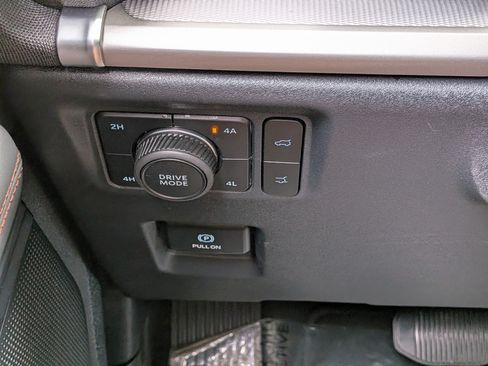 Used 2025 Ford Expedition Max Active AWD/4WD image 23
