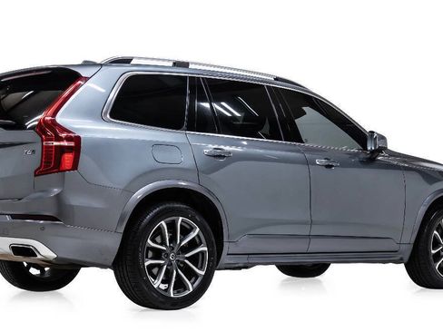 Used 2019 Volvo XC90 T6 Momentum w/ Protection Package Premier AWD/4WD image 3