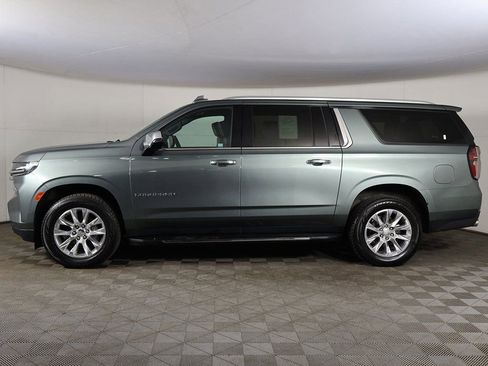 Used 2023 Chevrolet Suburban Premier image 19