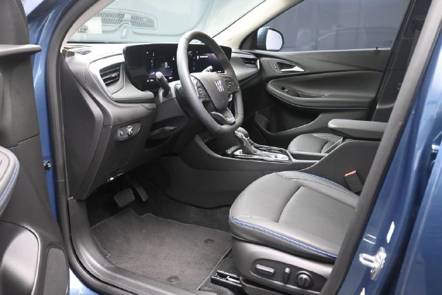 Used 2026 Buick Encore GX Sport Touring w/ Comfort Package FWD image 17