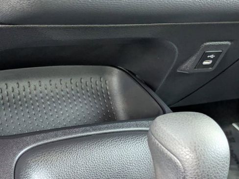 Used 2025 Toyota Corolla LE image 17