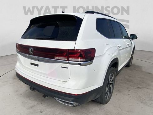 Used 2024 Volkswagen Atlas SE image 9