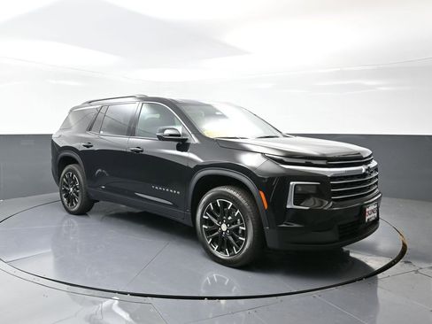 New 2026 Chevrolet Traverse LT w/ Sun and Wheel Package image 4