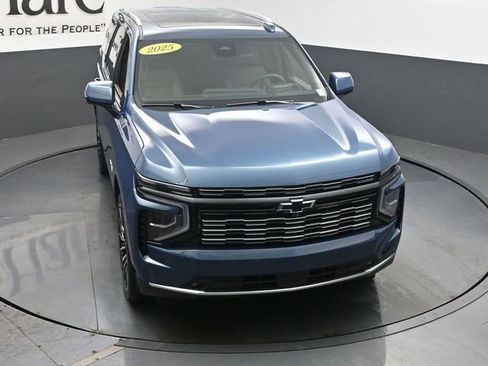 Used 2025 Chevrolet Tahoe High Country AWD/4WD image 49