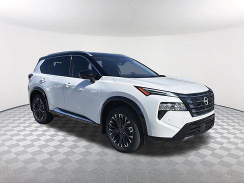 Used 2024 Nissan Rogue Platinum AWD/4WD image 13