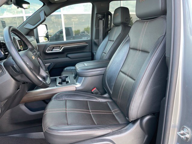 Used 2024 Chevrolet Silverado 3500 High Country w/ High Country Premium Package AWD/4WD image 12