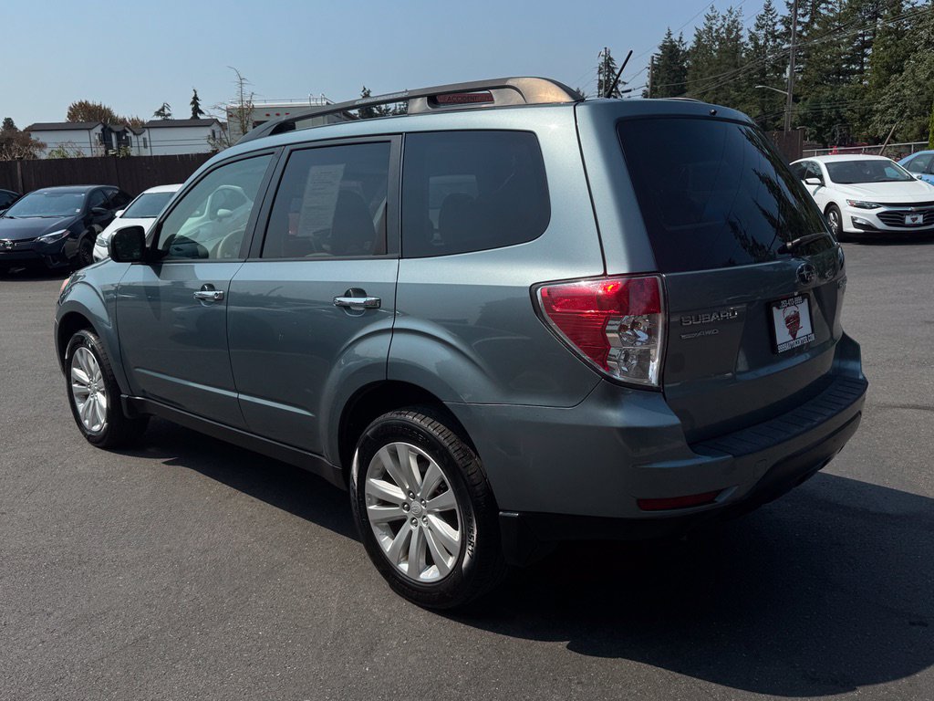 Used 2013 Subaru Forester 2.5X Premium w/ All-Weather Pkg AWD/4WD image 5
