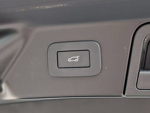 Used 2023 Land Rover Range Rover Velar R-Dynamic S AWD/4WD image 35