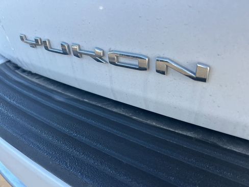 Used 2021 GMC Yukon Denali w/ LPO, Illumination Package image 19