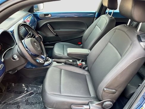 Used 2019 Volkswagen Beetle 2.0T SE FWD image 21