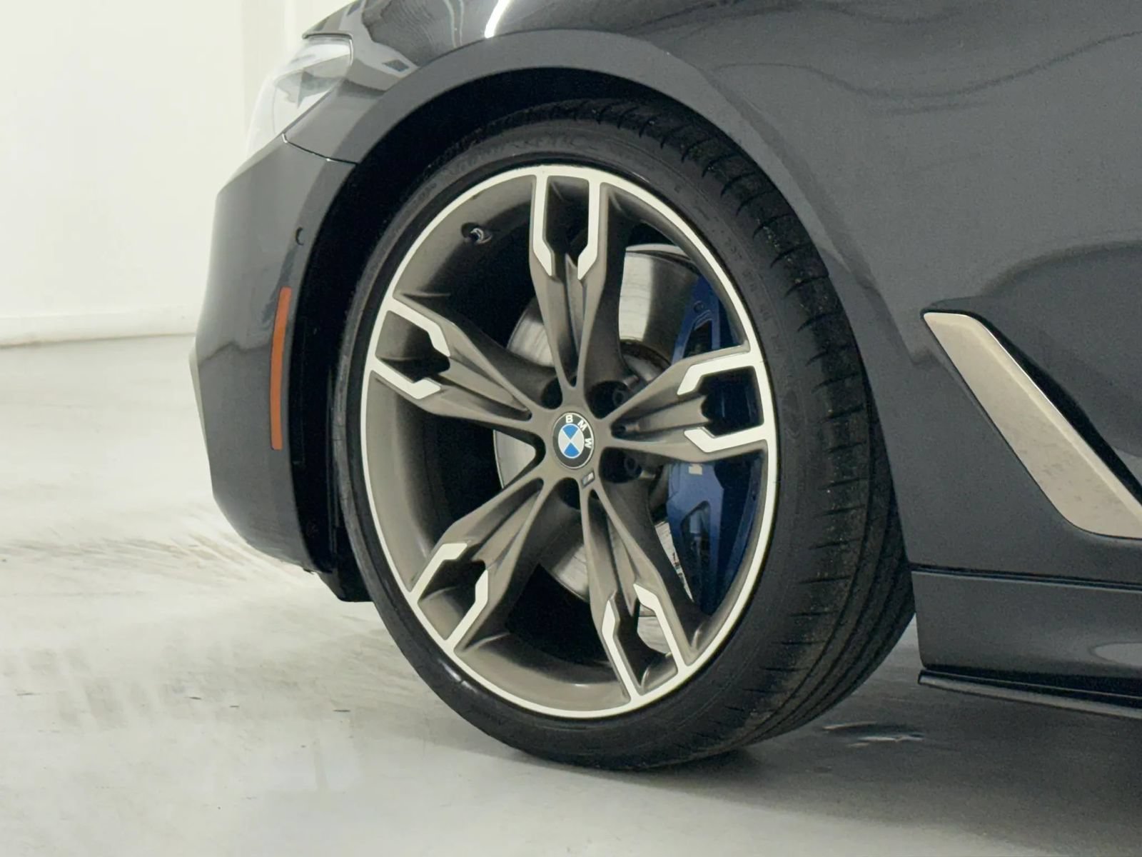Used 2018 BMW M550i xDrive AWD/4WD image 37