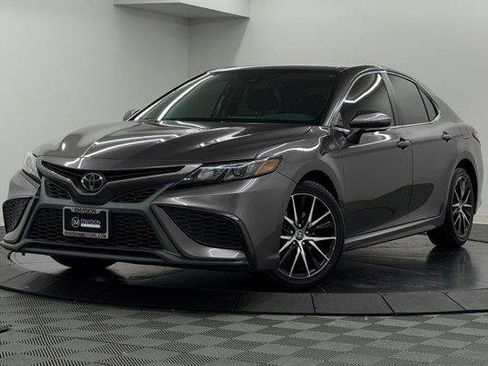 Certified 2024 Toyota Camry SE image 2