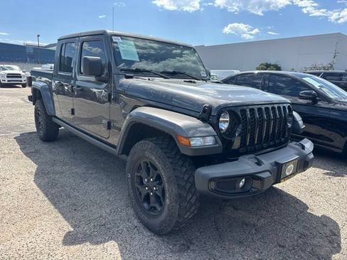 Used 2022 Jeep Gladiator Sport AWD/4WD image 3