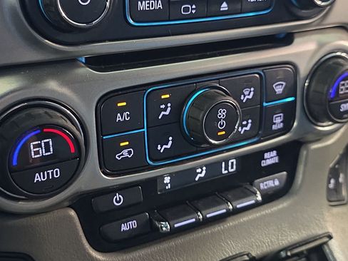 Used 2017 Chevrolet Tahoe LT w/ Luxury Package AWD/4WD image 22