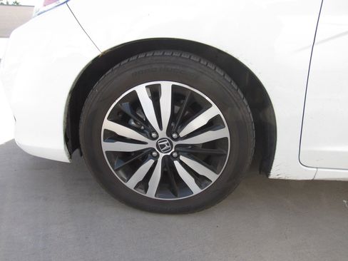 Used 2018 Honda Fit EX image 5