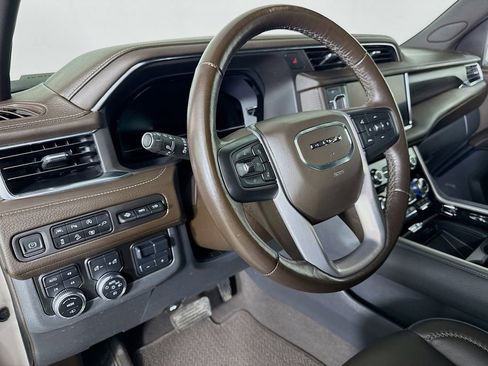 Used 2022 GMC Yukon XL Denali w/ Max Trailering Package AWD/4WD image 9