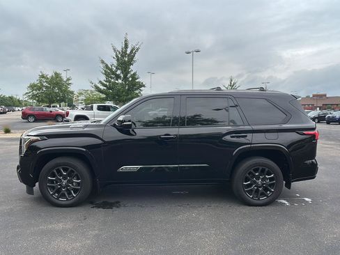 Used 2025 Toyota Sequoia Platinum AWD/4WD image 16
